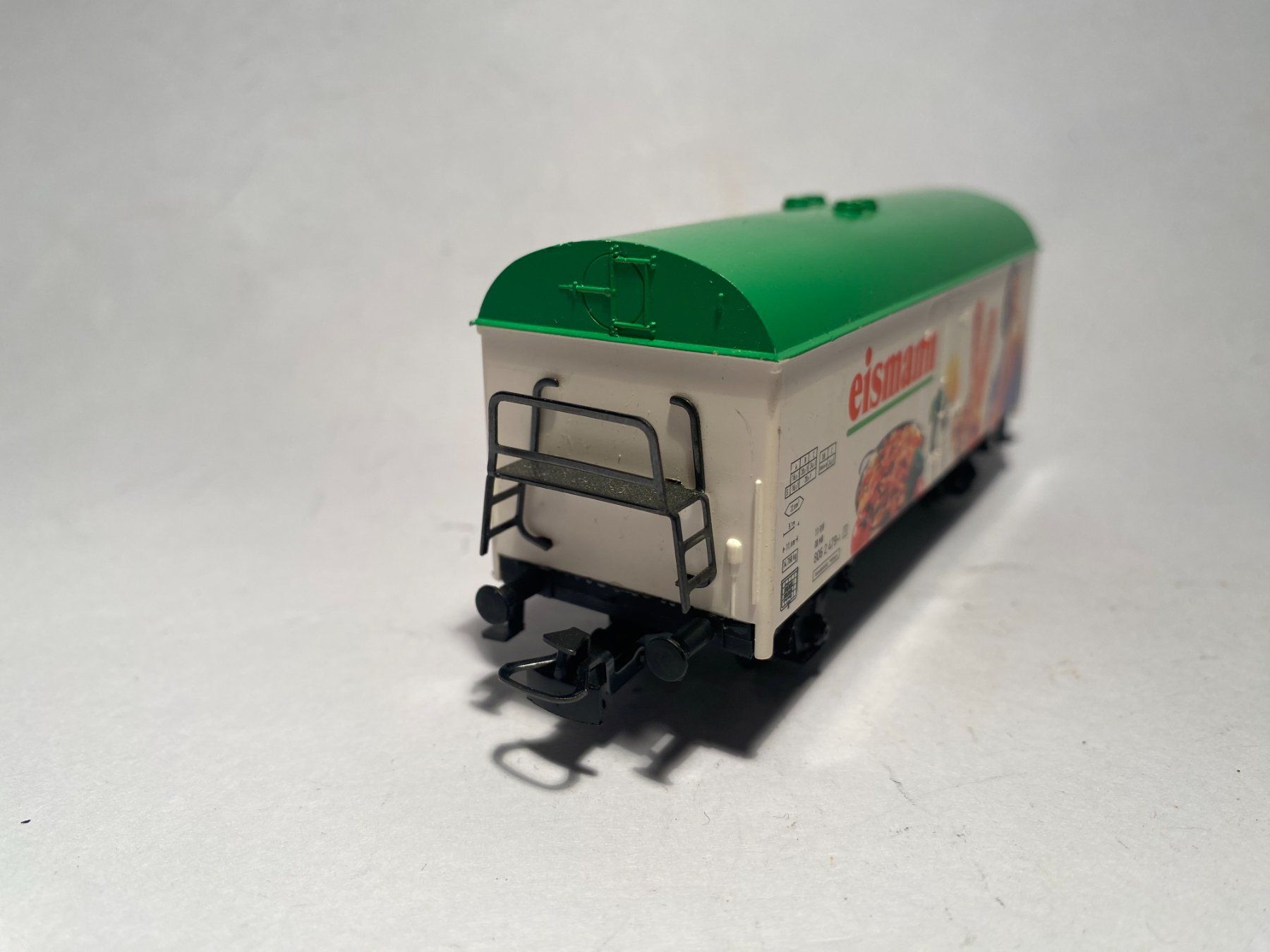 Märklin Modellini di ferrovie: Märklin Kühlwagen EISMANN weiss, AC Achsen – Usato da Buchrain venduto da Modellbahn11 3