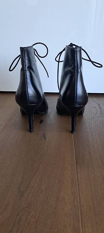Damenschuhe: Navyboot Stiefeletten Schwarz Grösse 39 – Gebraucht aus Hergiswil NW von nad_py7f 3