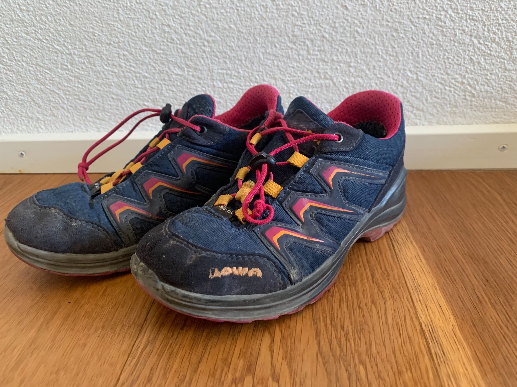 Lowa Schuhe für Jungen: Lowa Trekkingschuh Gr.32 – Gebraucht aus Luzern von Luzern031