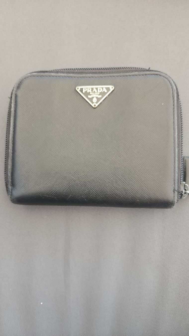 Prada Brieftaschen: Vintage Prada Wallet – Gebraucht aus Rickenbach b. Wil von nic_8ljr
