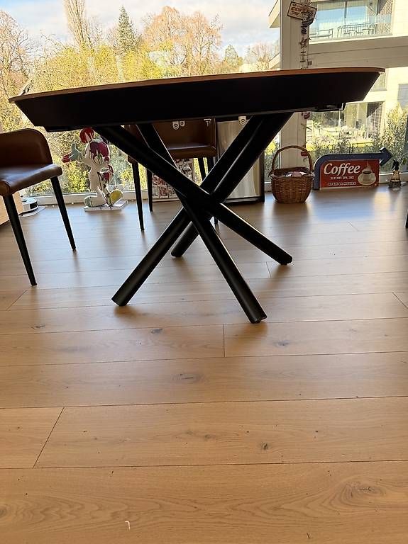 Tavoli: Table Ronde Pfister Extensible + 4 Chaises – Usato da Vandoeuvres venduto da phi_l57p 3