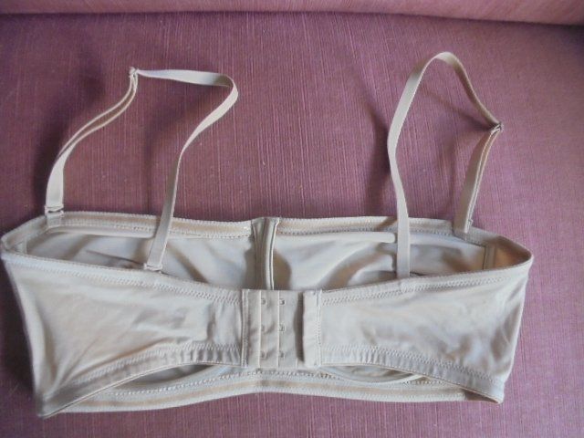 H&M Sonstige Unterwäsche: BH Gr. 90C, Haut, C&A, NEU – Neu (gemäss Beschreibung) aus Hinwil von Glasperlen 2