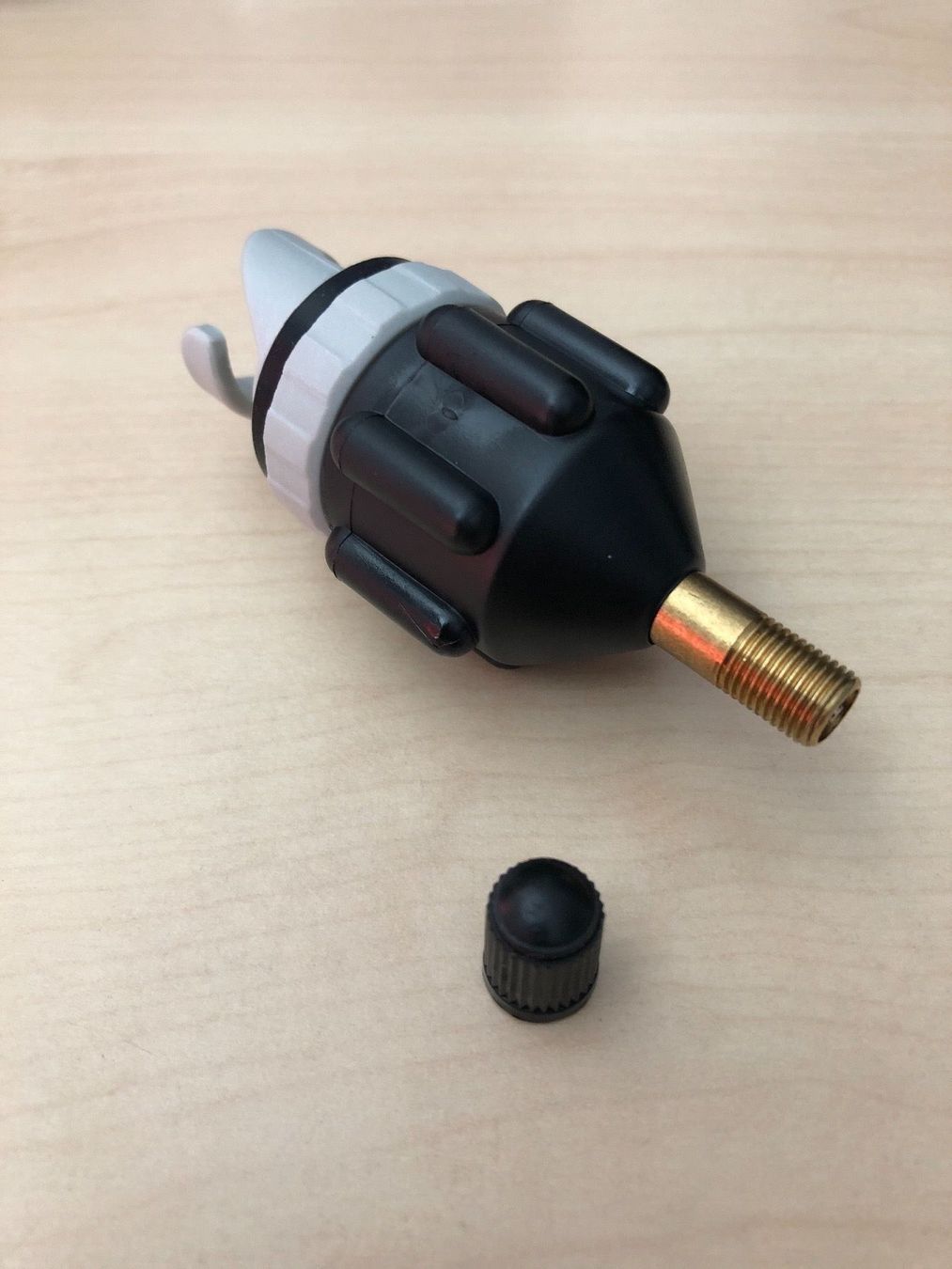 Gommoni, kayak & canoe: SUP Adapter für Kompressor NEU – Nuovo e nell'imballaggio originale da Emmen venduto da paesu6