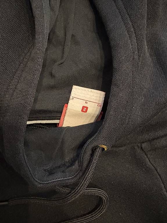 Pullover & Sweatshirts: Schwarzer Nike Pullover – Gebraucht aus Münchenstein von van_2jtc 1