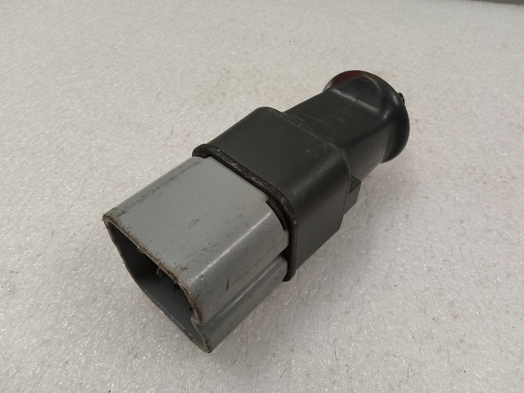 Spine: Stecker J15 vier Polig – Usato da Trubschachen venduto da Caddy8 2