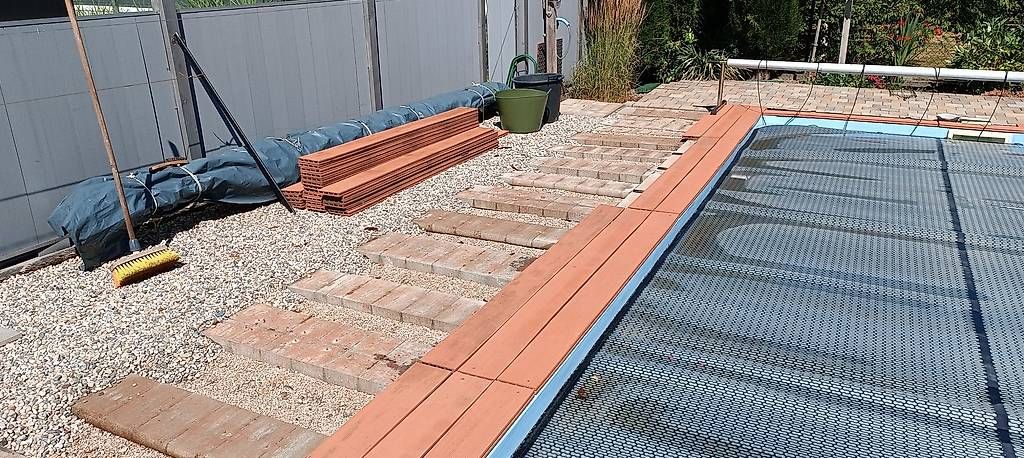 Bodenbeläge: Planche terrasse bois composite, env. 20 m2 – Gebraucht aus Suchy von lny1952 1