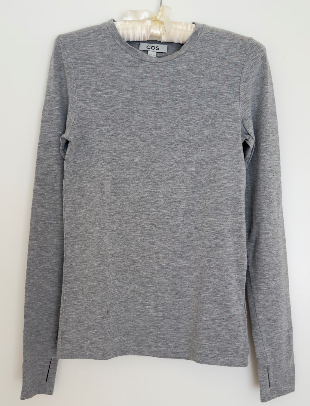 Cos T-shirt: COS T-SHIRT – Usato da Zürich venduto da JessGar