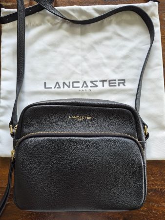 Handtasche