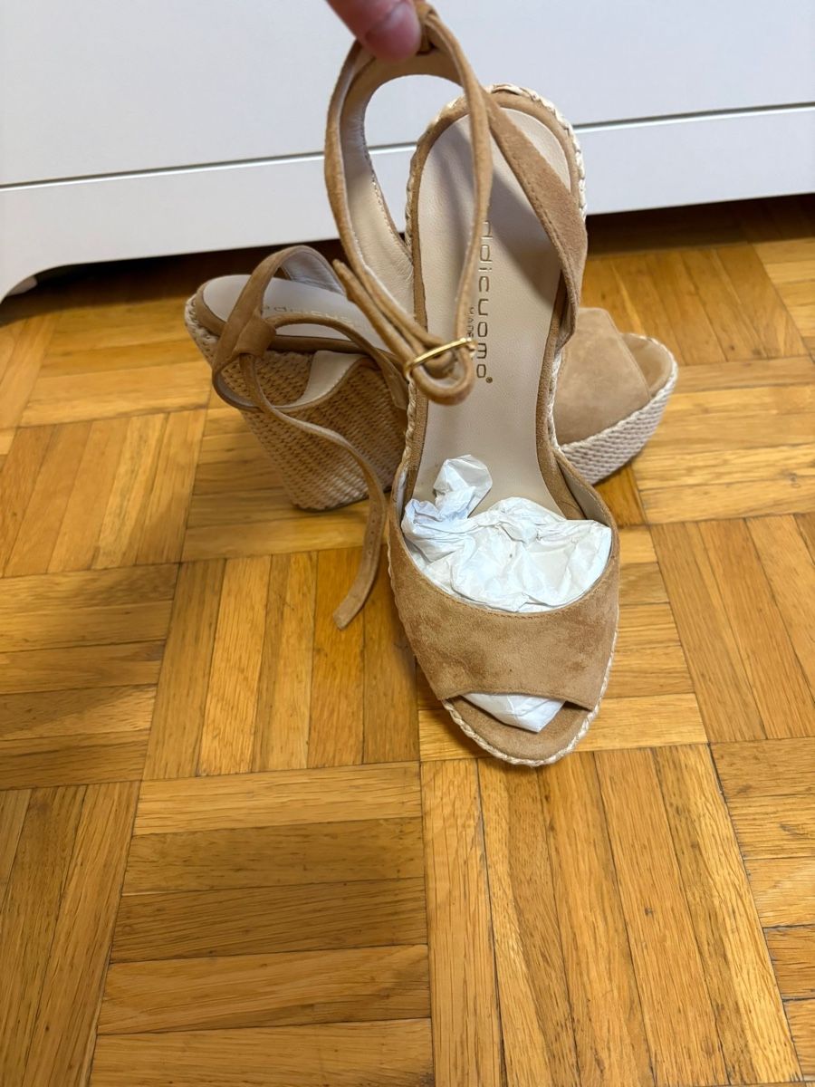 Damenschuhe: Sandale – Neu (gemäss Beschreibung) aus Le Landeron von Gianns46