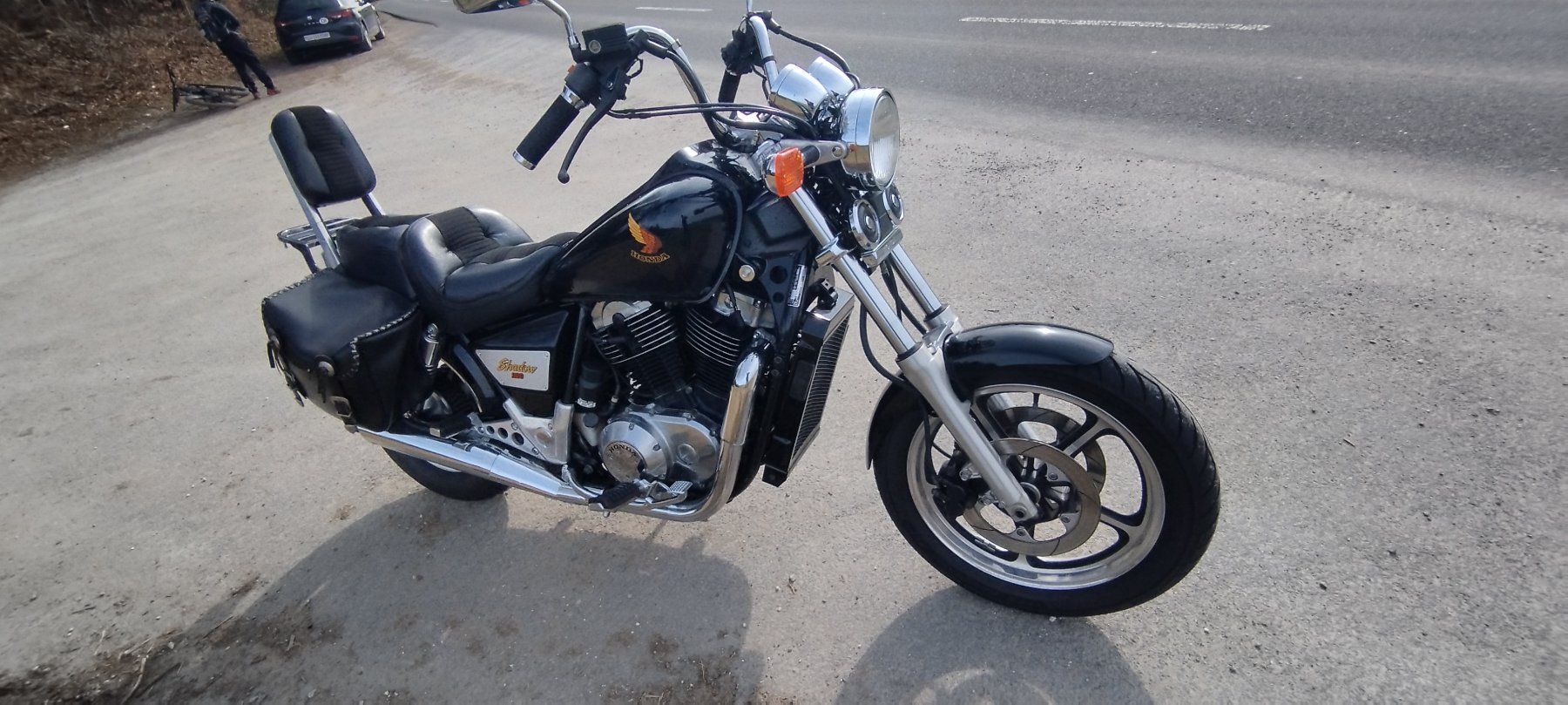 Honda Chopper: Honda Shadow VT 1100 C – Usato da Rickenbach LU venduto da Florledoh