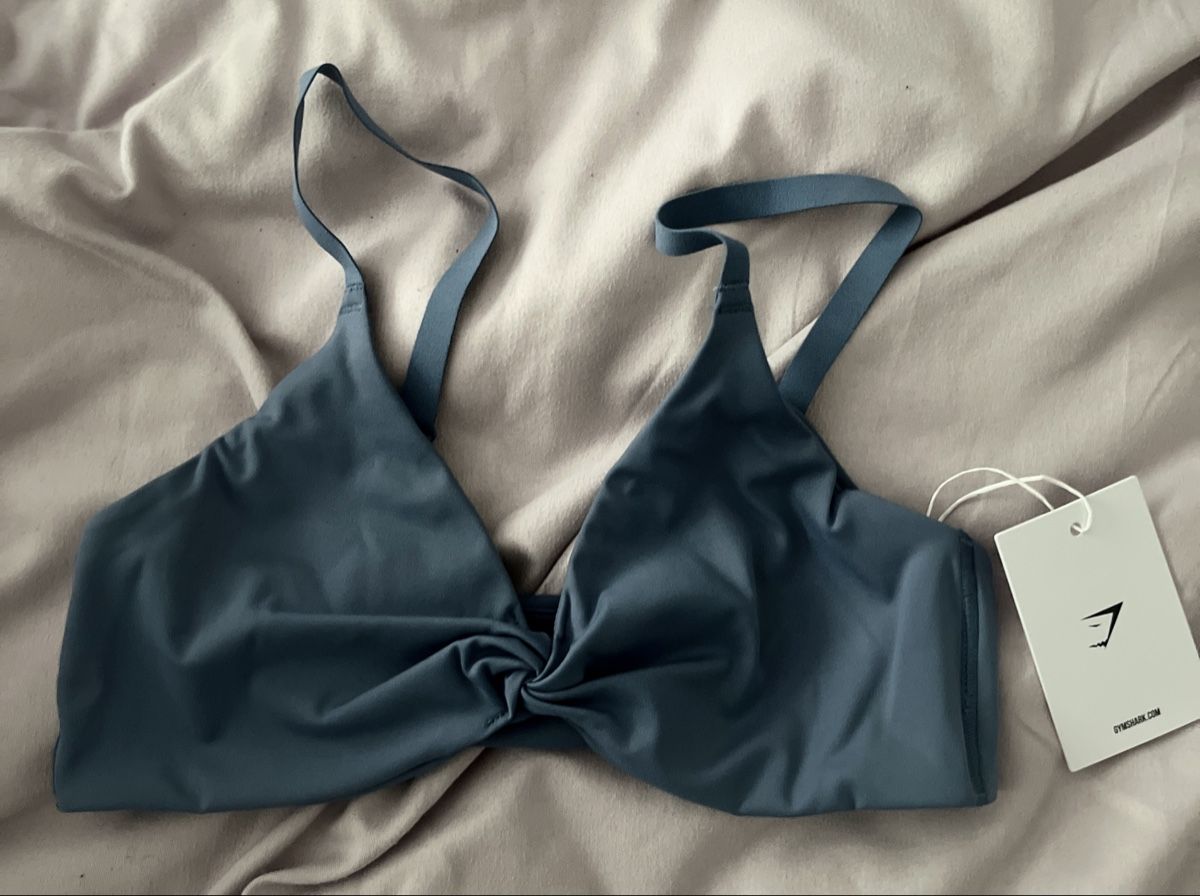 Gymshark Top: Gymshark Elevate twist front Bra in S Neu – Nuovo (secondo la descrizione) da Herisau venduto da dav_7zn2