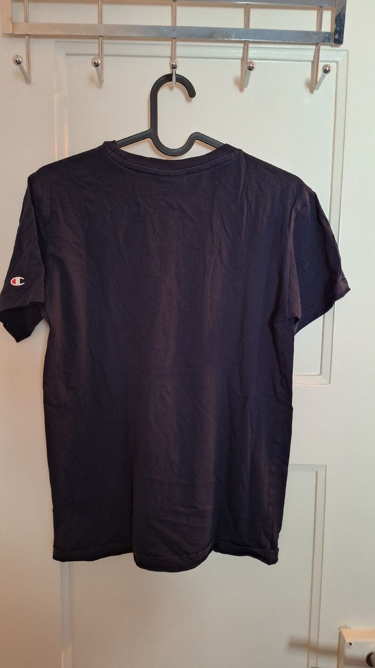 Champion Camicie, T-shirt & Polo: Champion T-Shirt – Usato da Winterthur venduto da _lxeah 3