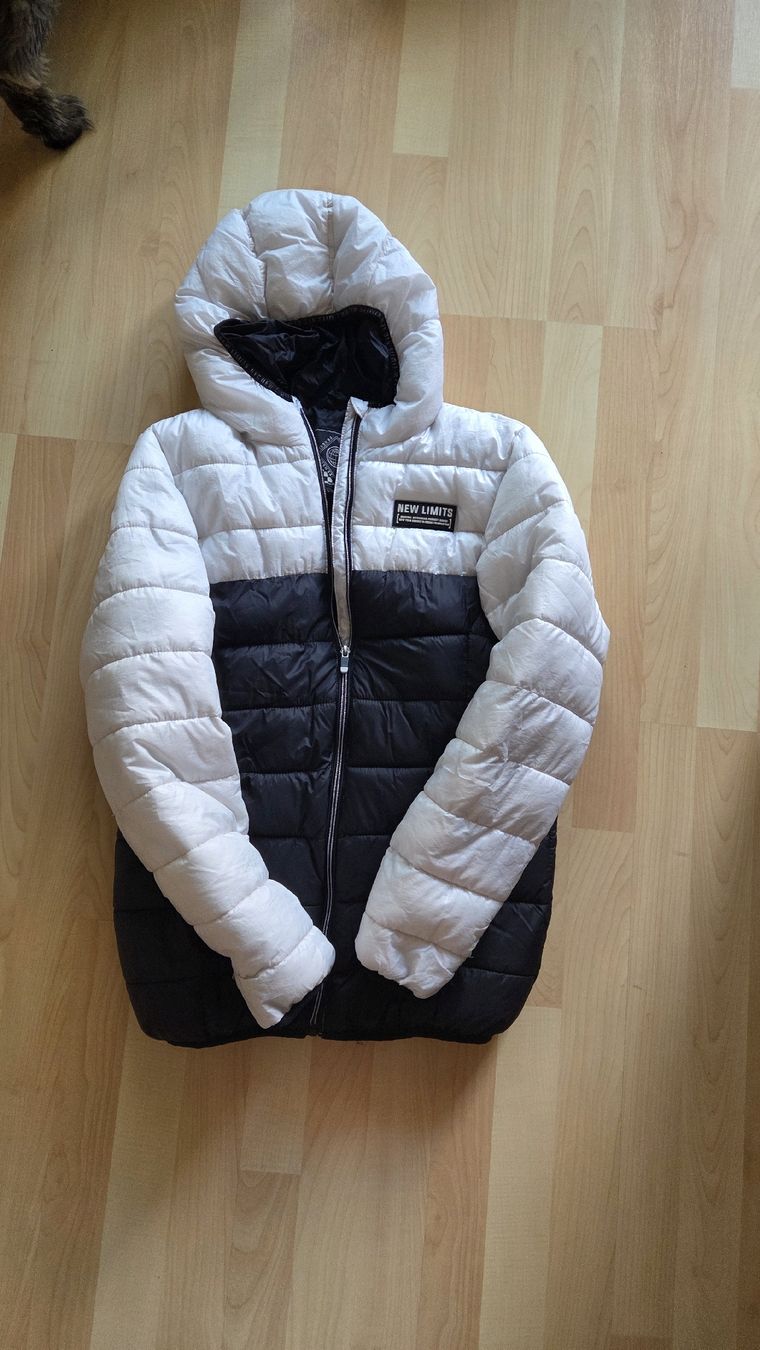 Vestes: jacke – D'occasion à Hinwil par tan_cb2t