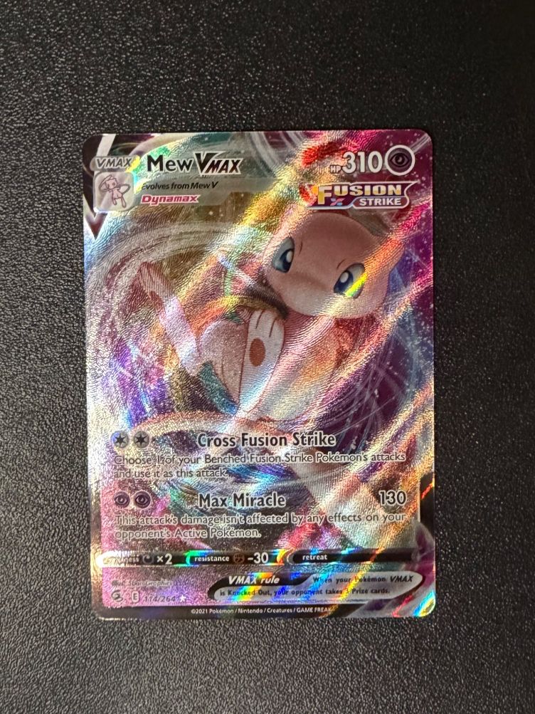 Pokémon Carte collezionabili: Mew VMAX #114/264 – Nuovo (secondo la descrizione) da Niedergösgen venduto da SwissPokeCards
