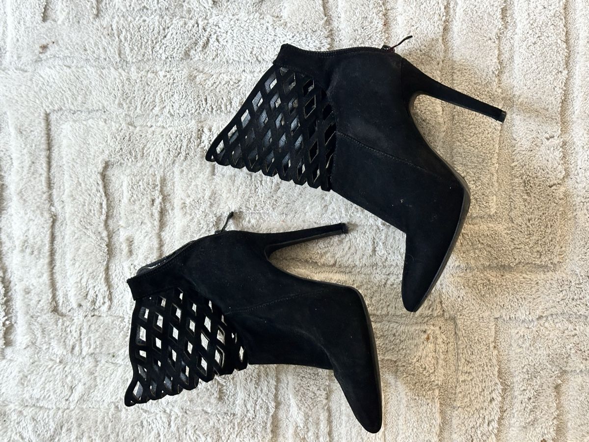 Scarpe da donna: Schwarze Wildleder-Stiefeletten, Grösse 38 – Usato da Frick venduto da Soleil4658 4