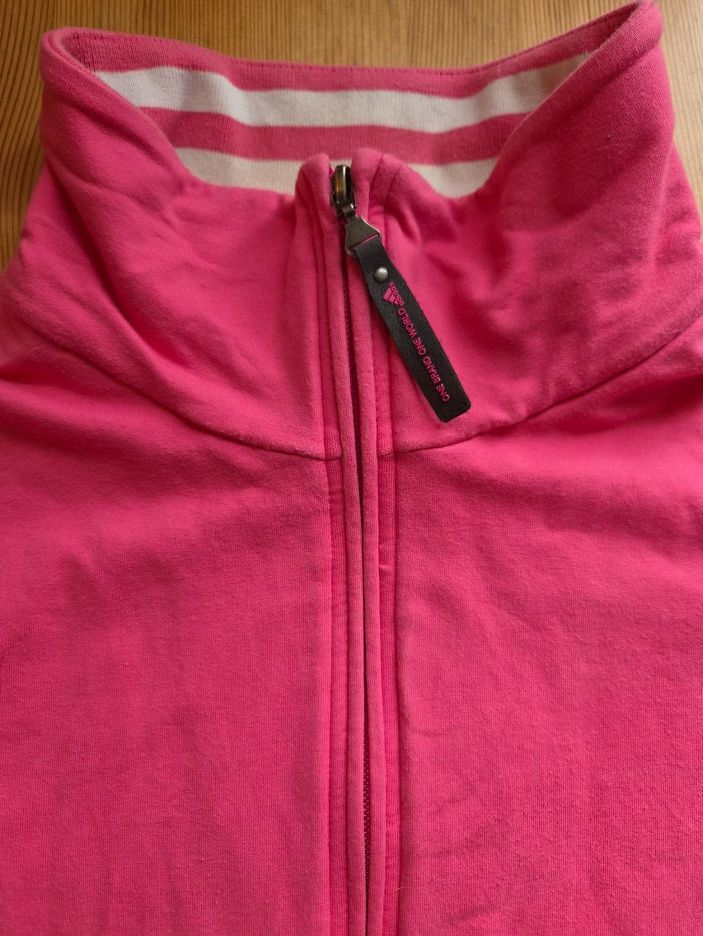 Adidas Pullover & Sweatshirts: Jacke adidas Grösse 42 rosa retro Pullover – Gebraucht aus Hägglingen von United-Village-Trade 1