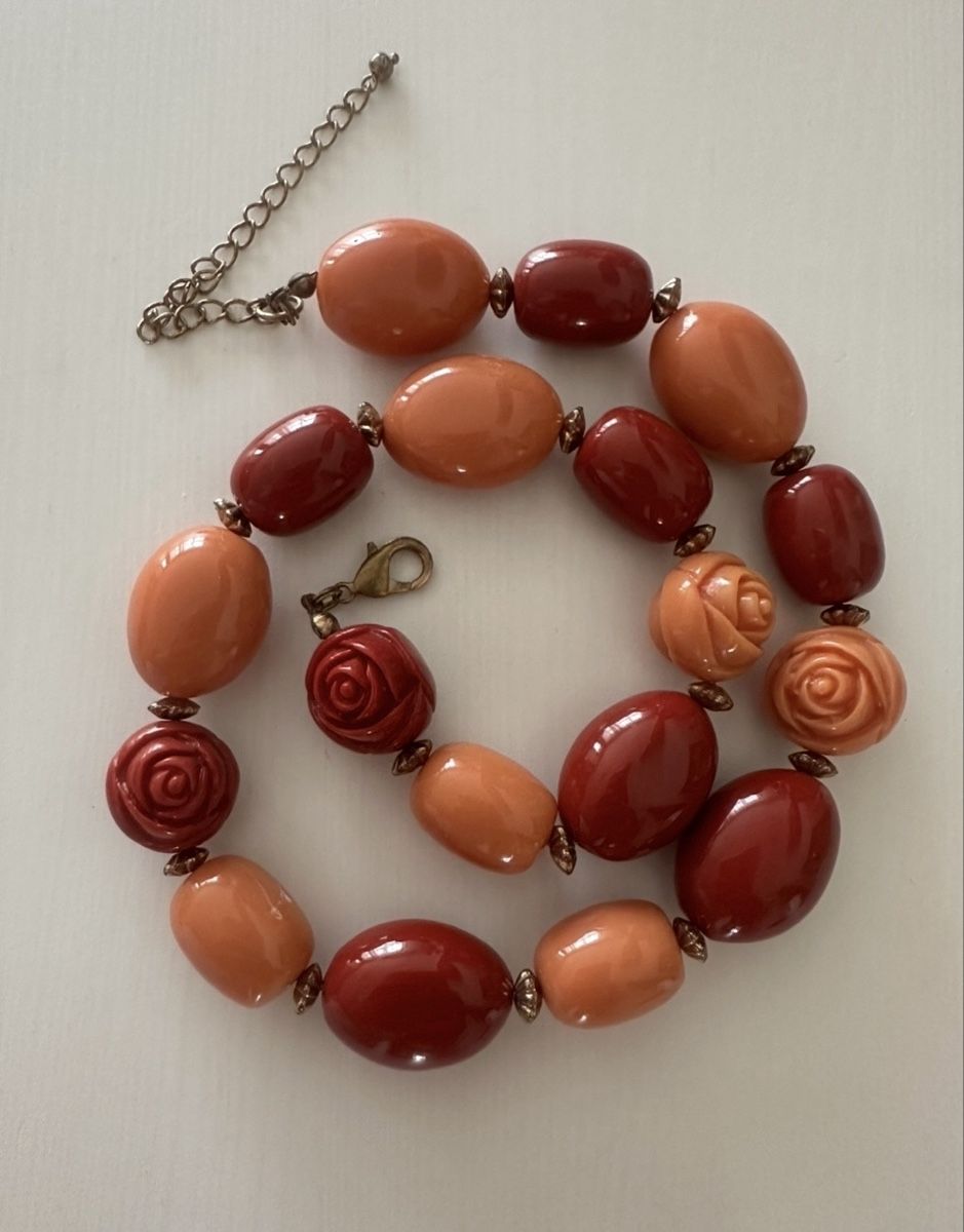 Catenine: Vintage-Halskette aus Lucite- oder Zelluloidperlen – Usato da Affoltern am Albis venduto da Sveta75