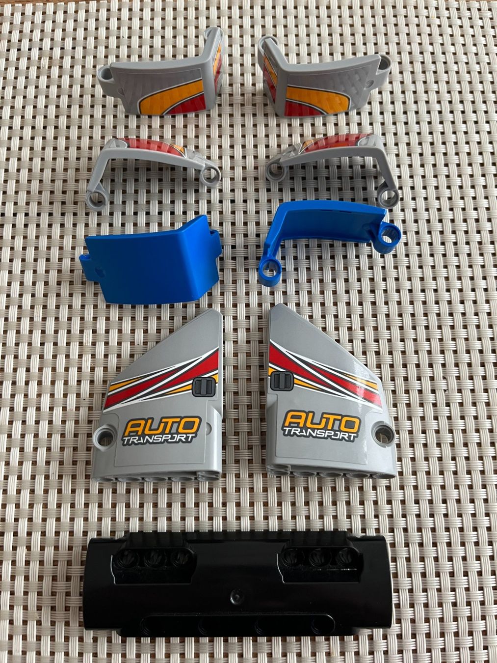 Lego Giocattoli: Lego Technik 42098 Verschalung Panel Panele Spoiler – Usato da Buochs venduto da Techtelmechtel