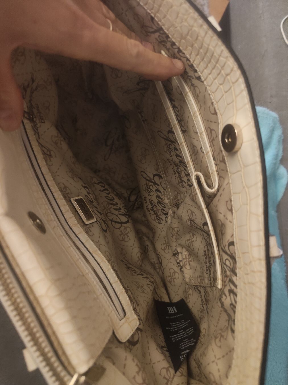 Guess Borse da donna: sac Guess – Usato da Fribourg venduto da cbu_q7ck 3
