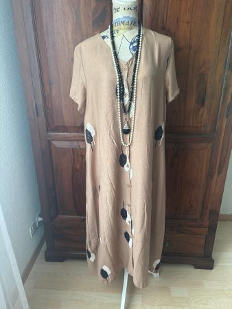 KLEID aus spanischem Fachgeschäft neu