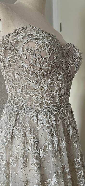 Kleider: Glitzerkleid  – Gebraucht aus Winterthur von Anjarys 1