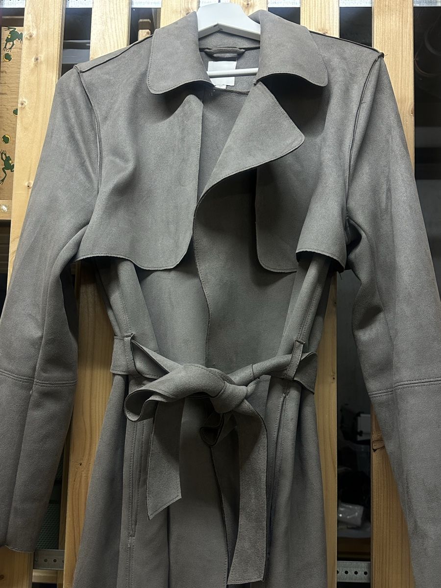 H&M Cappotti: Trenchcoat H&M - Grösse S, braun/grau – Usato da Lenzburg venduto da selabella