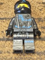 lego figurine ninjago njo0475a Nya - Hunted, Crooked Smile /