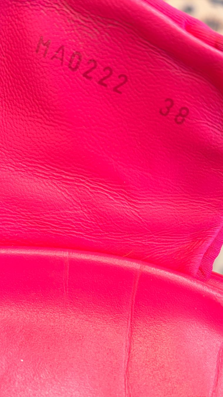 Louis Vuitton Scarpe da donna: Louis Vuitton Pantoletten pink Grösse 38 – Usato da Lachen SZ venduto da HelvetiaLuxury 2