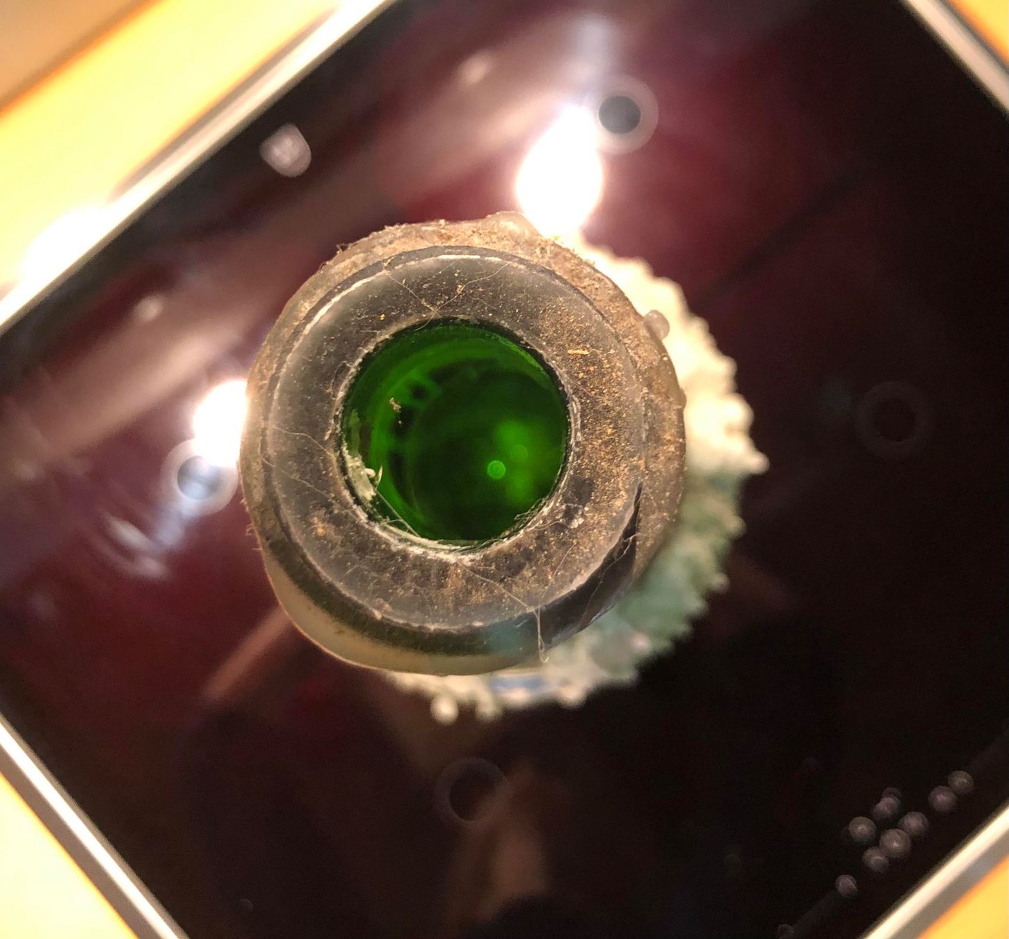 Bottiglie: Flasche mit Wachstropfen 1983 – Usato da Oberkulm venduto da Weberlisa 4
