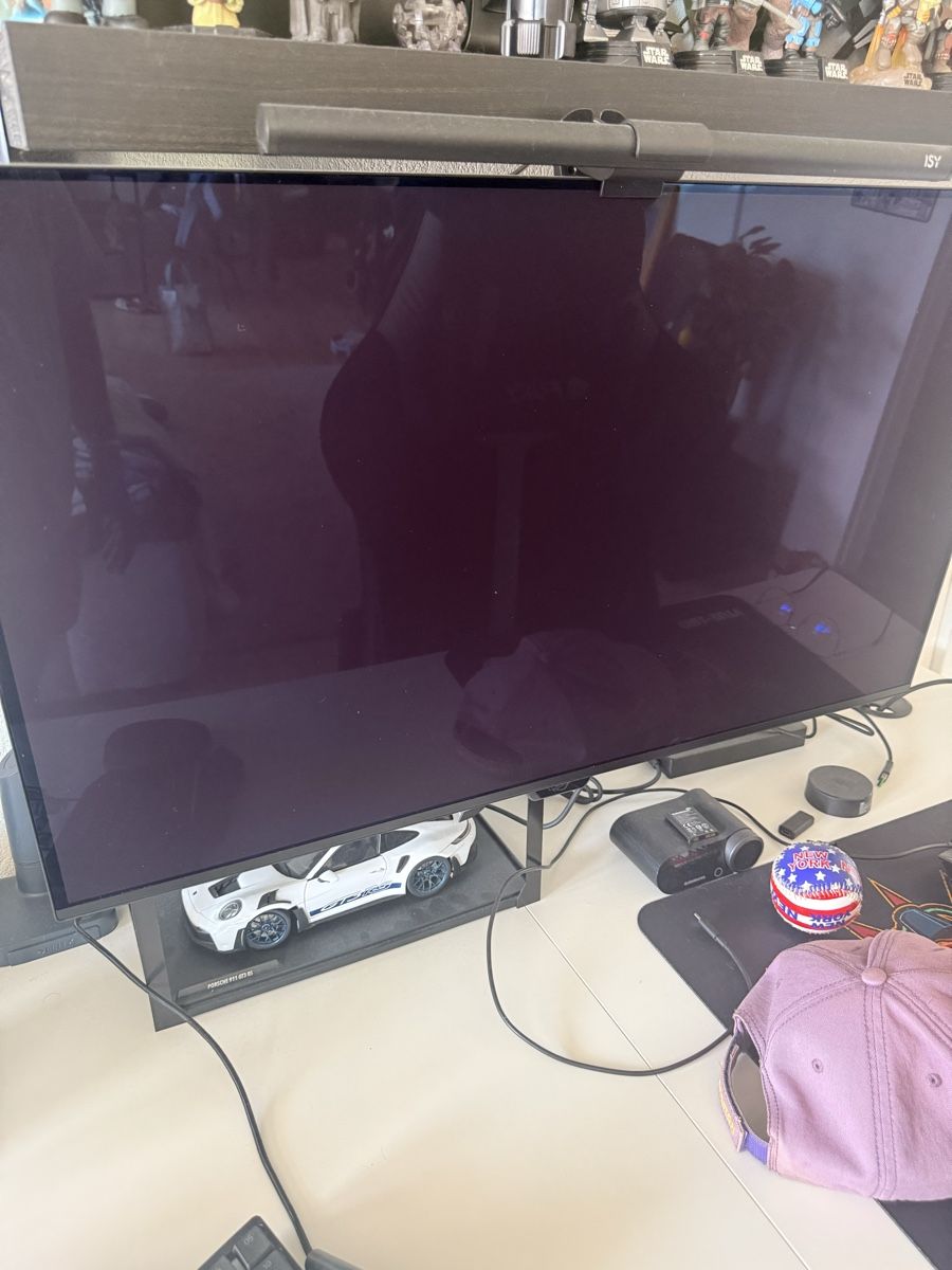 Asus Monitore: ASUS rog Swift oled PG32UCDM – Gebraucht aus Pomy von Asw.luxury