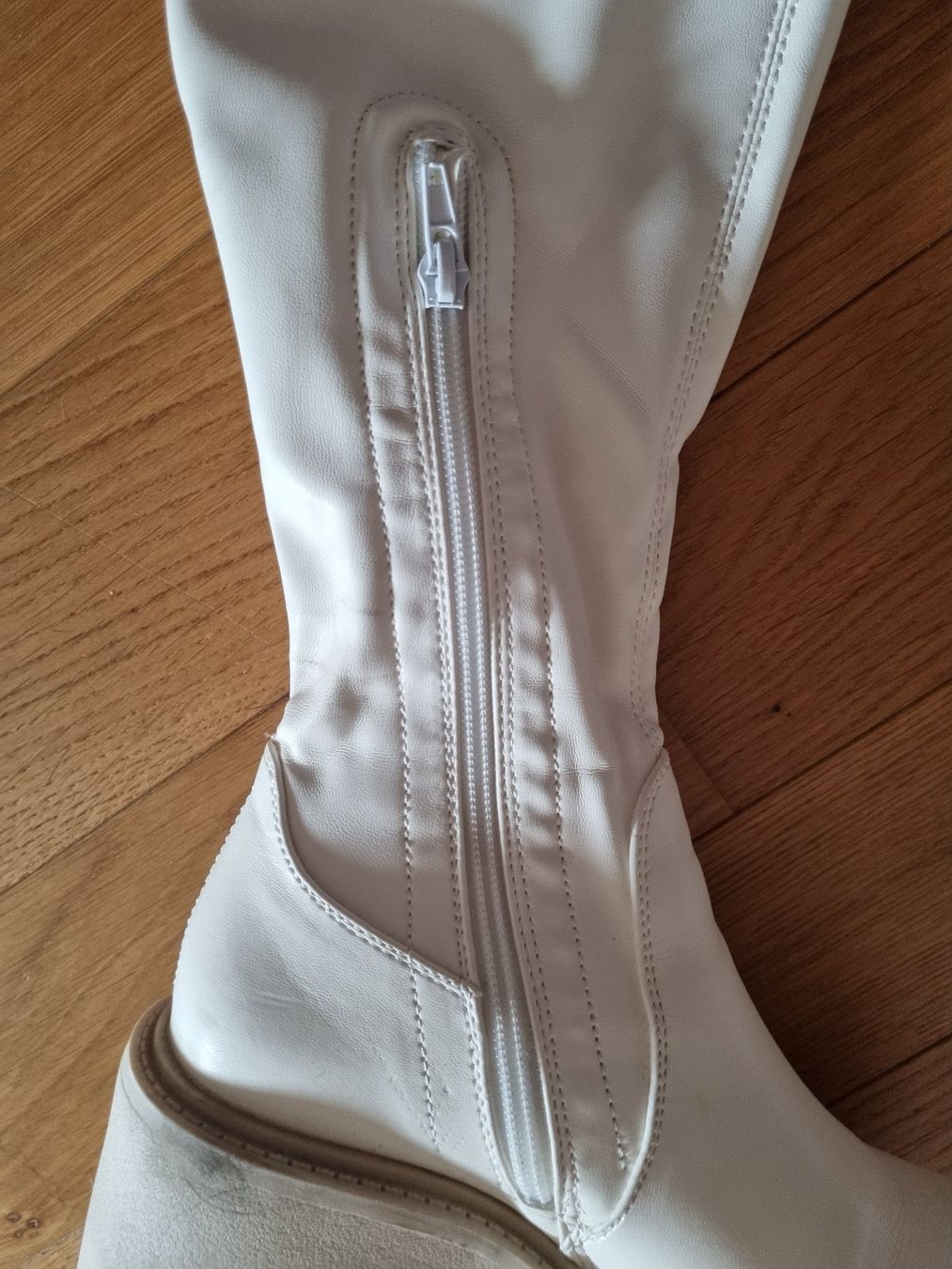Scarpe da donna: Hohe Stiefel, weiss – Usato da Bonstetten venduto da LaurenQ2 2