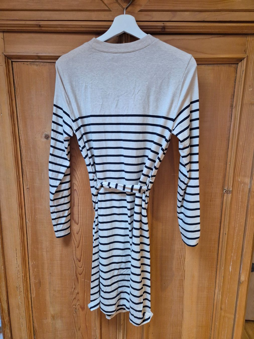 Tommy Hilfiger Kleider: Tommy Hilfiger Kleid Grösse M neu – Neu (gemäss Beschreibung) aus Sigriswil von sam_89sk 1