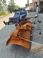 Schneepflug mit Anbauplatte für Weidemann