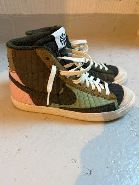 Nike Scarpe da uomo: Nike Blazer Mid 77 Premium, Gr. 40 – Usato da Bern venduto da howi72