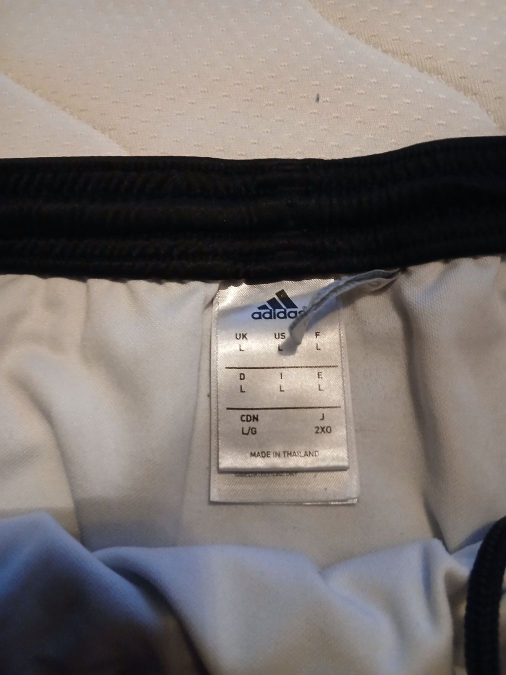 Adidas Hosen: FC BASEL Shorts – Gebraucht aus Oberglatt ZH von Sandro0124 1