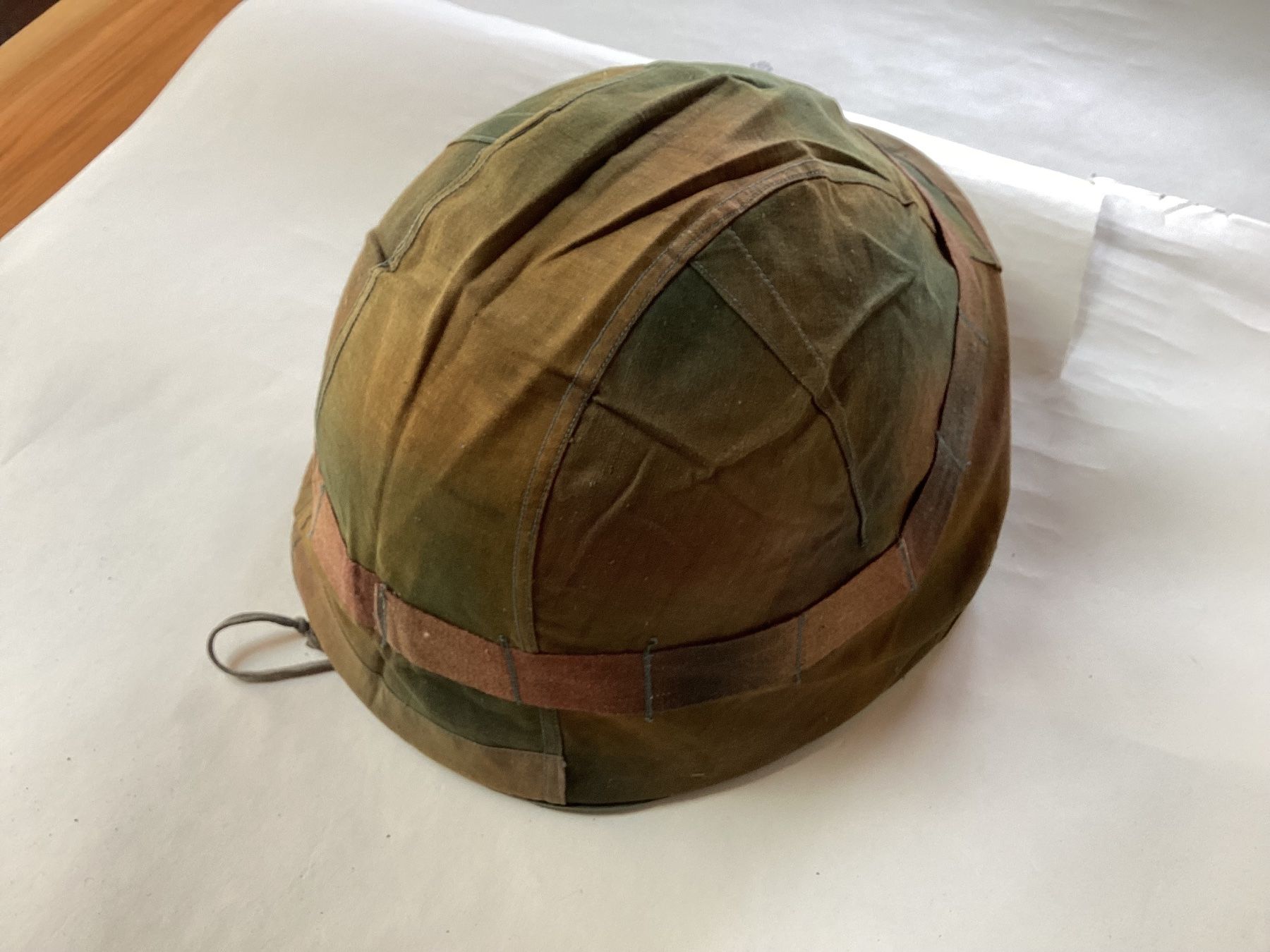 Schweizer Armee Uniformi: Helmbezug Ord, 40 – Usato da niederurnen venduto da Hagugelmann 1