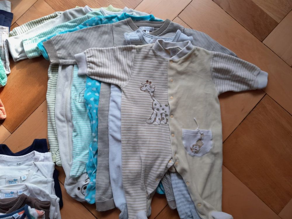 Ensembles coordonnés: Kleiderpaket Baby Gr. 68, sehr guter Zustand, 62 Teile – D'occasion à zürich par weissingerk 2