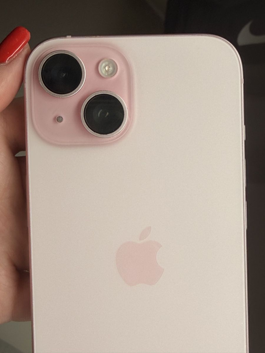 Apple Telefoni cellulari / Smartphones: iPhone 15 – Usato da St. Moritz venduto da mar_zq7j 1