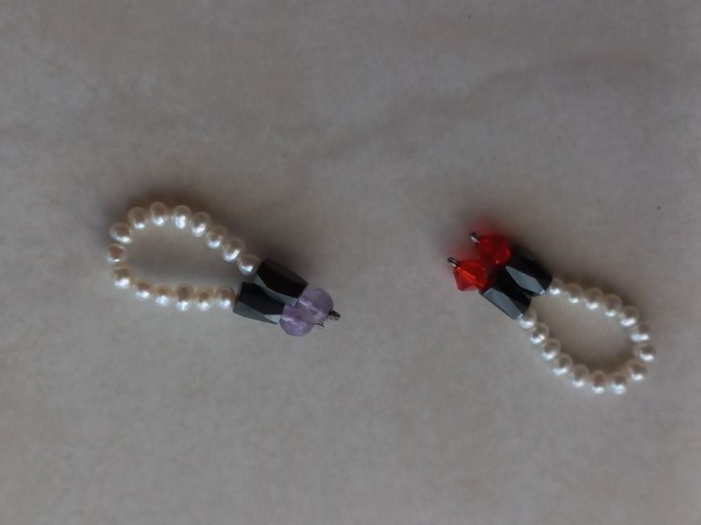 Perle (finte): 2 Stk. Perlen Glas Anhänger mit Magnetstein. – Nuovo e nell'imballaggio originale da Winistorf venduto da acreativ4 1