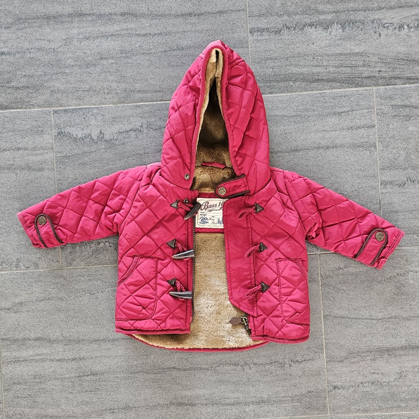 Giacche & Cappotti: Warme Übergangsjacke Grösse 74/80, rot – Usato da Rotkreuz venduto da Kaffitanteli