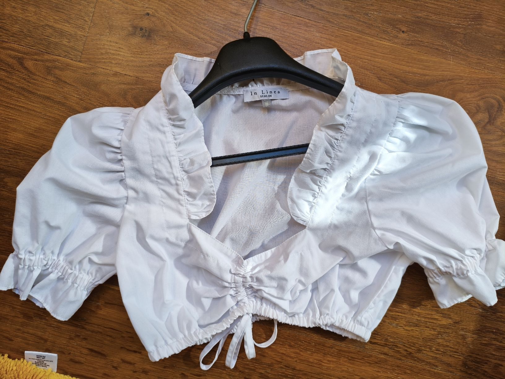 Vestiti: Rosen Dirndl – Usato da Hermiswil venduto da Volvorine 1