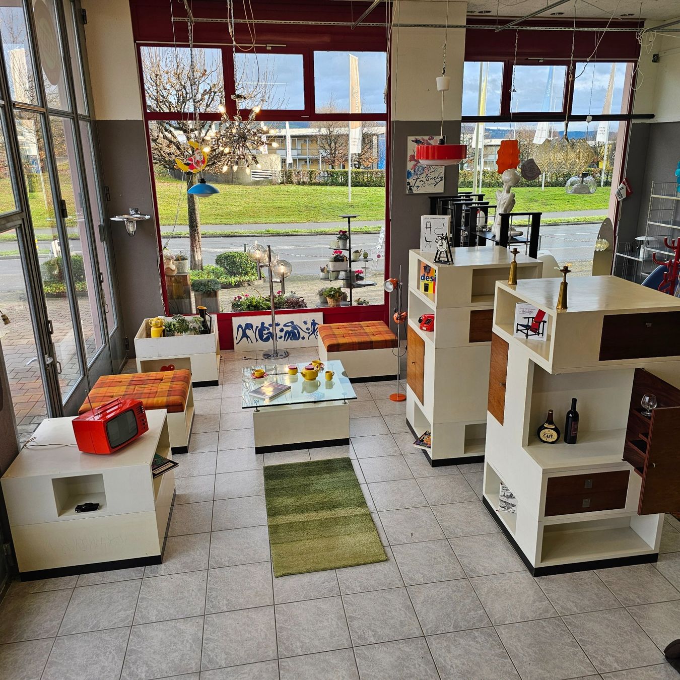 Armadi: 1968 Loft-Einrichtung, Wohnungseinrichtung Modular Elemente – Usato da Nottwil venduto da Wondewa-Shop 2