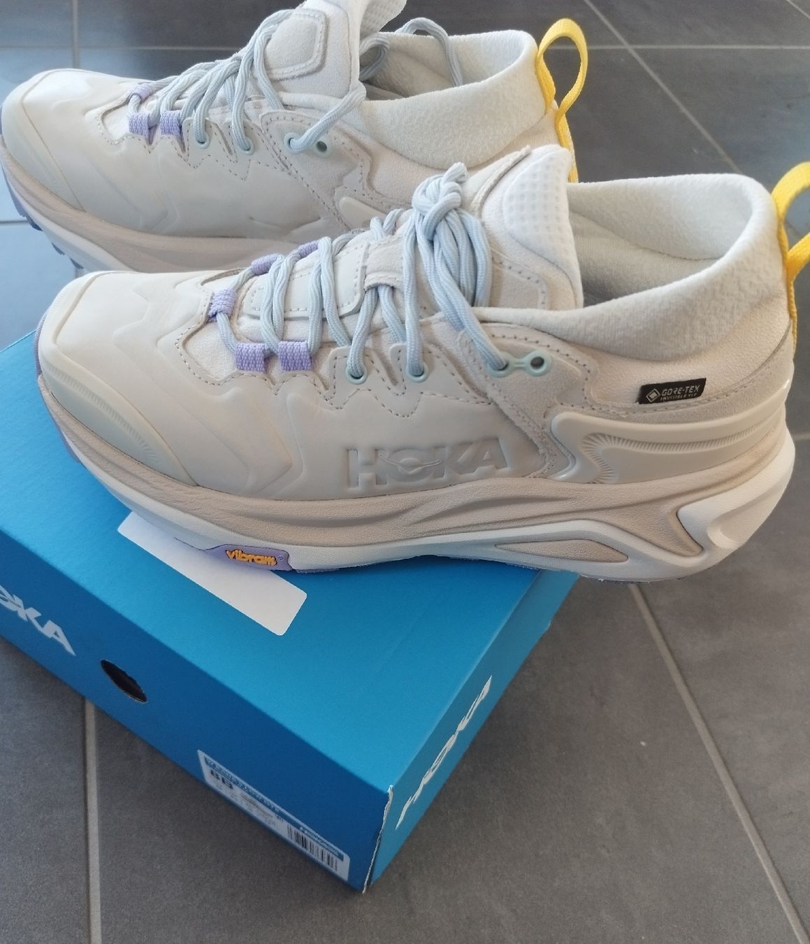 Hoka One One Scarpe da donna: Hoka Kaha 3 GTX Freizeitschuhe Gr. 40 – Nuovo e nell'imballaggio originale da Tartar venduto da the_h8r7 1