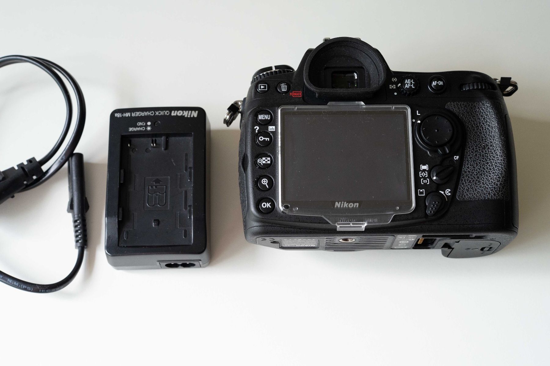 Nikon Fotocamera: Nikon D300 mit Zubehör – Usato da Schwerzenbach venduto da floridan 4