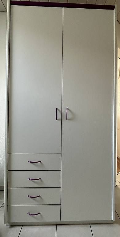Schränke: Kleiderschrank – Gebraucht aus Rickenbach SO von MrsBettyBoop