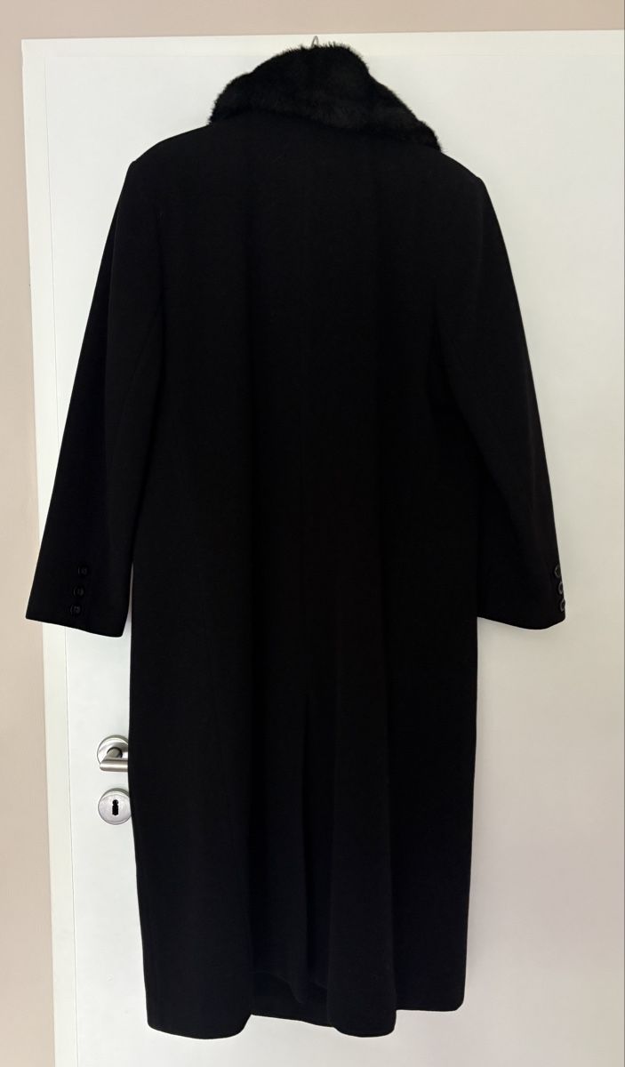 Cappotti: Vintage Black Wool Coat – Usato da Nyon venduto da My_wardrobe 5