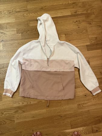 Coole Übergangsjacke mit Kapuze, Grösse M, Top Zustand!