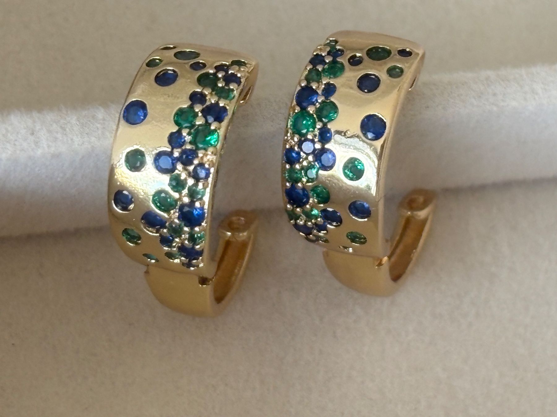 Orecchini pendenti & Orecchini a lobo: Luxus Elegante Mini Ohrstecker Farbe :Gold / Grün – Nuovo (secondo la descrizione) da Biel-Bienne venduto da Roserosse13