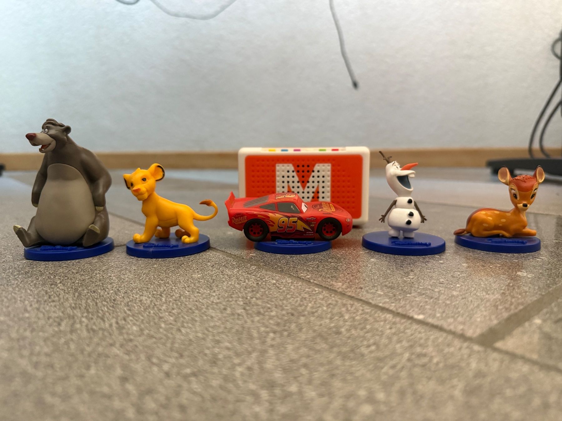 Migros Giocattoli: Migros Storybox mit 12 Figuren – Usato da Muri AG venduto da Hawaiiandream 4