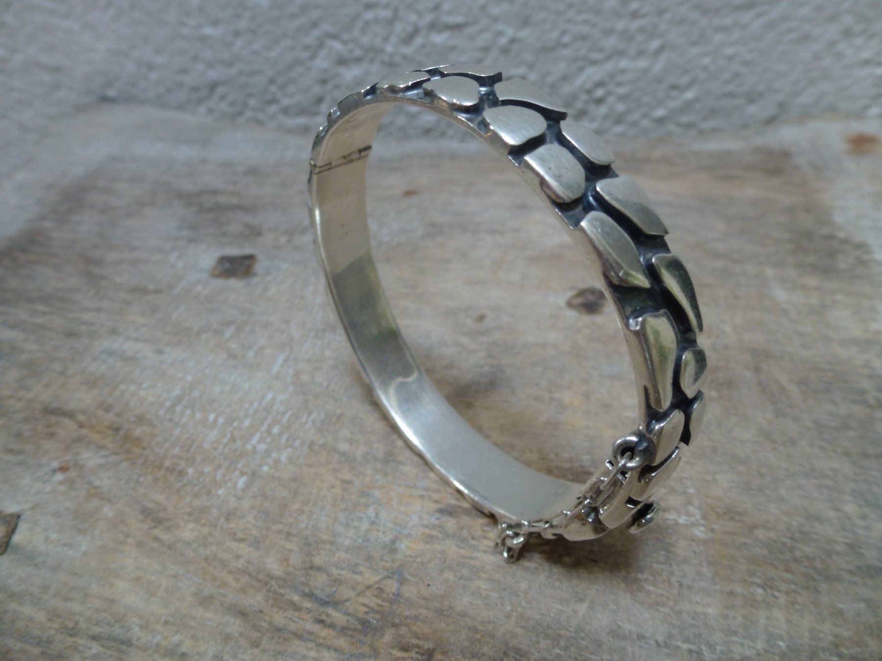 Bracciali & Braccialetti: Armreif Silber Kroko-Look / Mexico – Usato da Esslingen venduto da FetteSchnecke 8